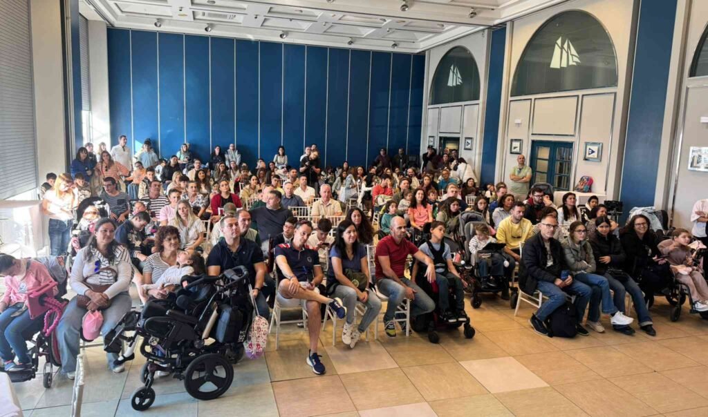 Families attending the third edition of A Day to Unwind at Sea, organised by Puerto Sherry and Discakids.
