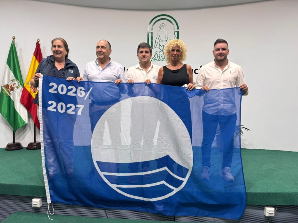 Puerto Sherry representatives receiving the Blue Flag 2026-2027 award for environmental excellence.