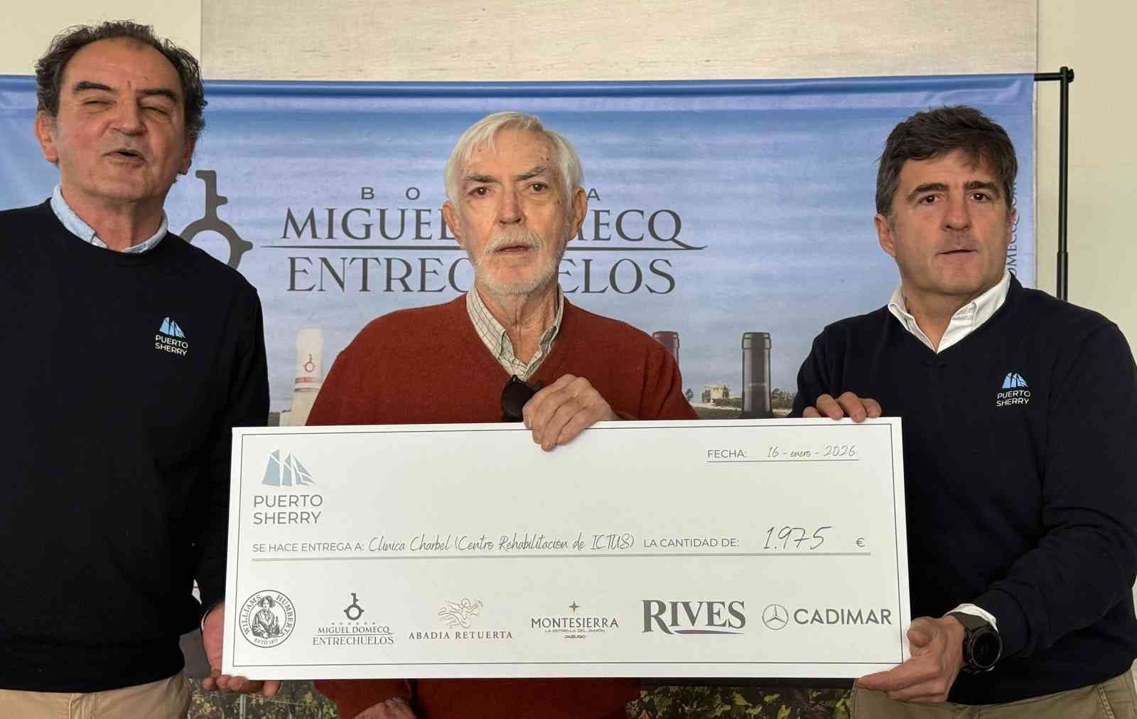 Puerto Sherry colabora con el Ictus Infantil mediante el pádel solidario