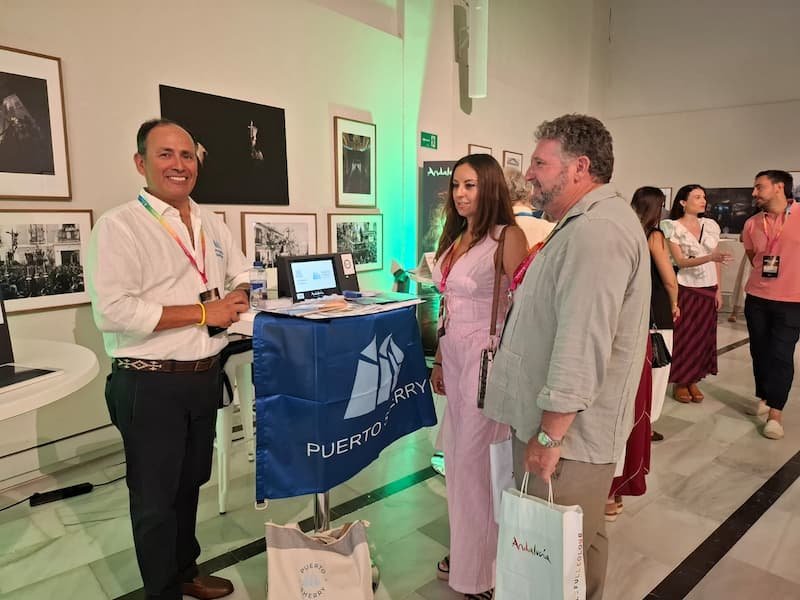 Representantes de Puerto Sherry presentando su oferta turística y náutica en las Jornadas Profesionales de Andalucía 2026.